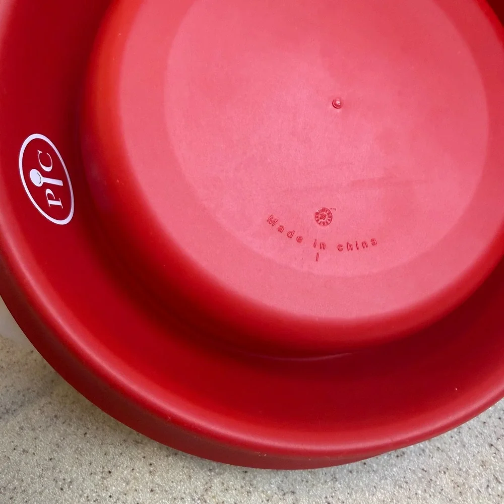 Pampered Chef Microwave Popcorn Maker Red Silicone Collapsible Bowl with Lid
